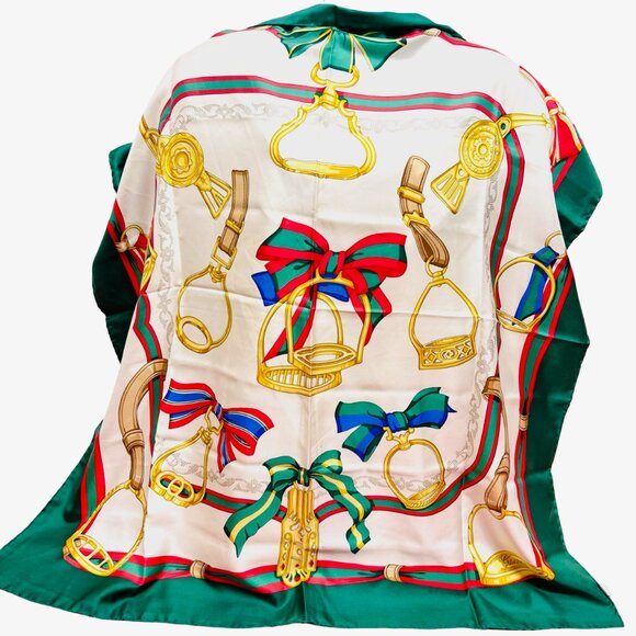 Vintage Gucci 100% Silk Satin Scarf 34" Ivery Green Red Bow Italy Made (45) - Picture 12 of 15